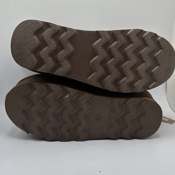 CUSHIONAIRE Women's Genuine Suede pull on platform boot +Memory Foam 6 TAUPE - Picture 5 of 7